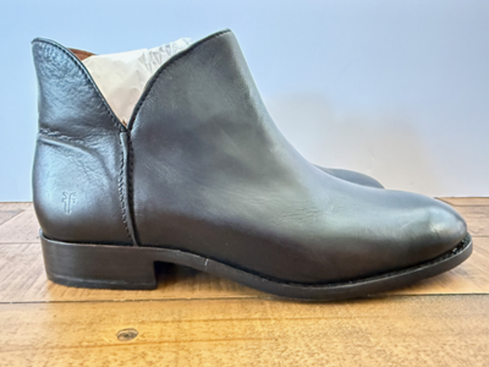 Frye Women's Size 8.5 Black Leather Melissa Ankle Booties Side Zip Low Heel